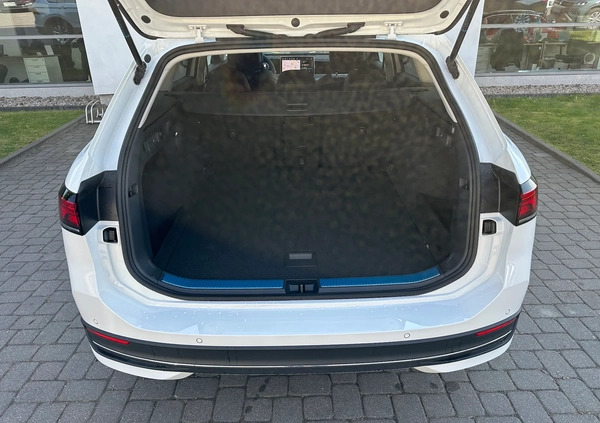 Volkswagen Passat cena 179900 przebieg: 10, rok produkcji 2024 z Bolków małe 436